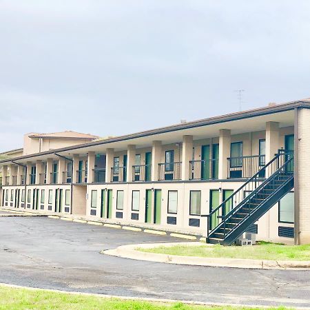 Motel Super 8 By Wyndham-Tupelo Airport Exterior foto