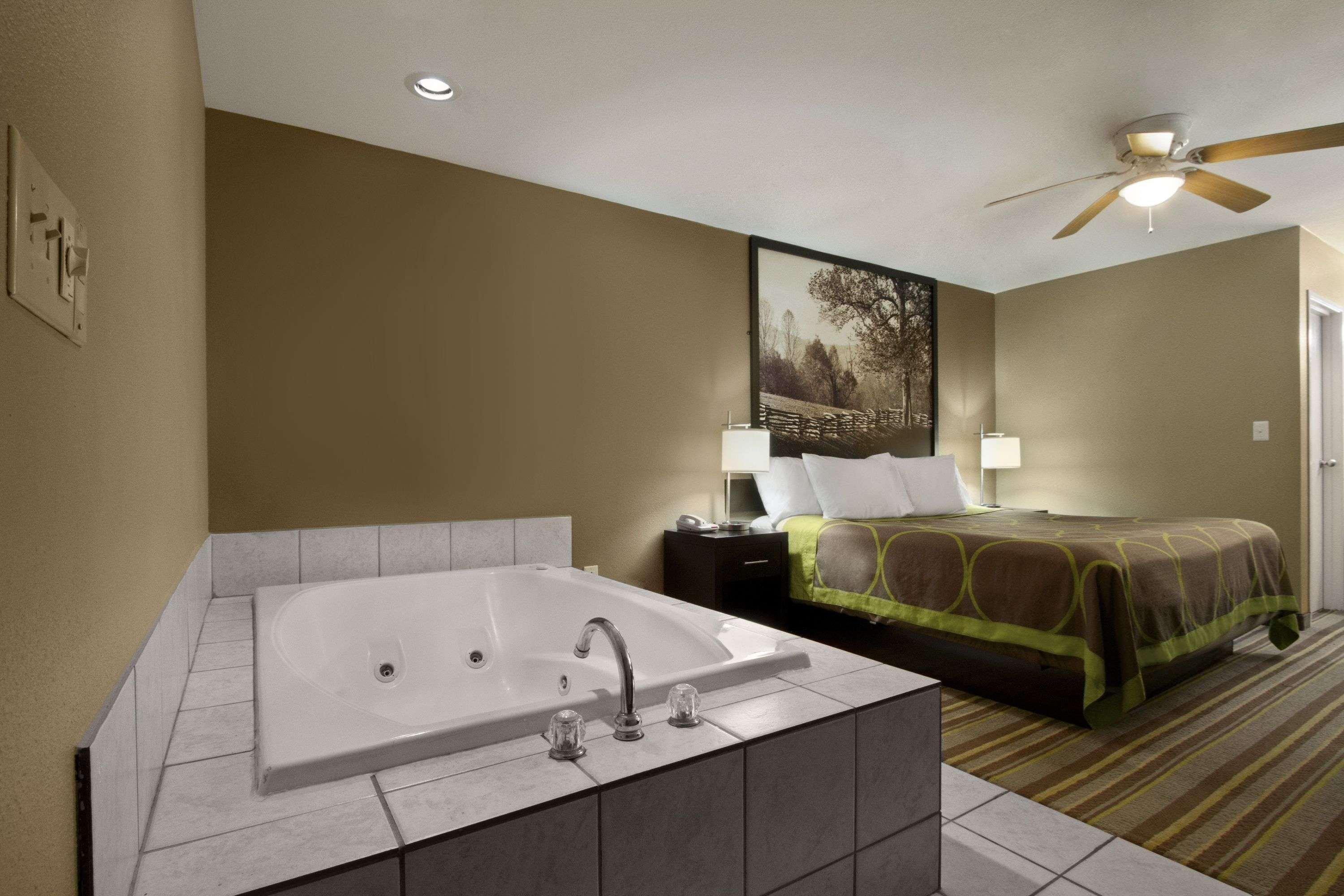 Motel Super 8 By Wyndham-Tupelo Airport Exterior foto