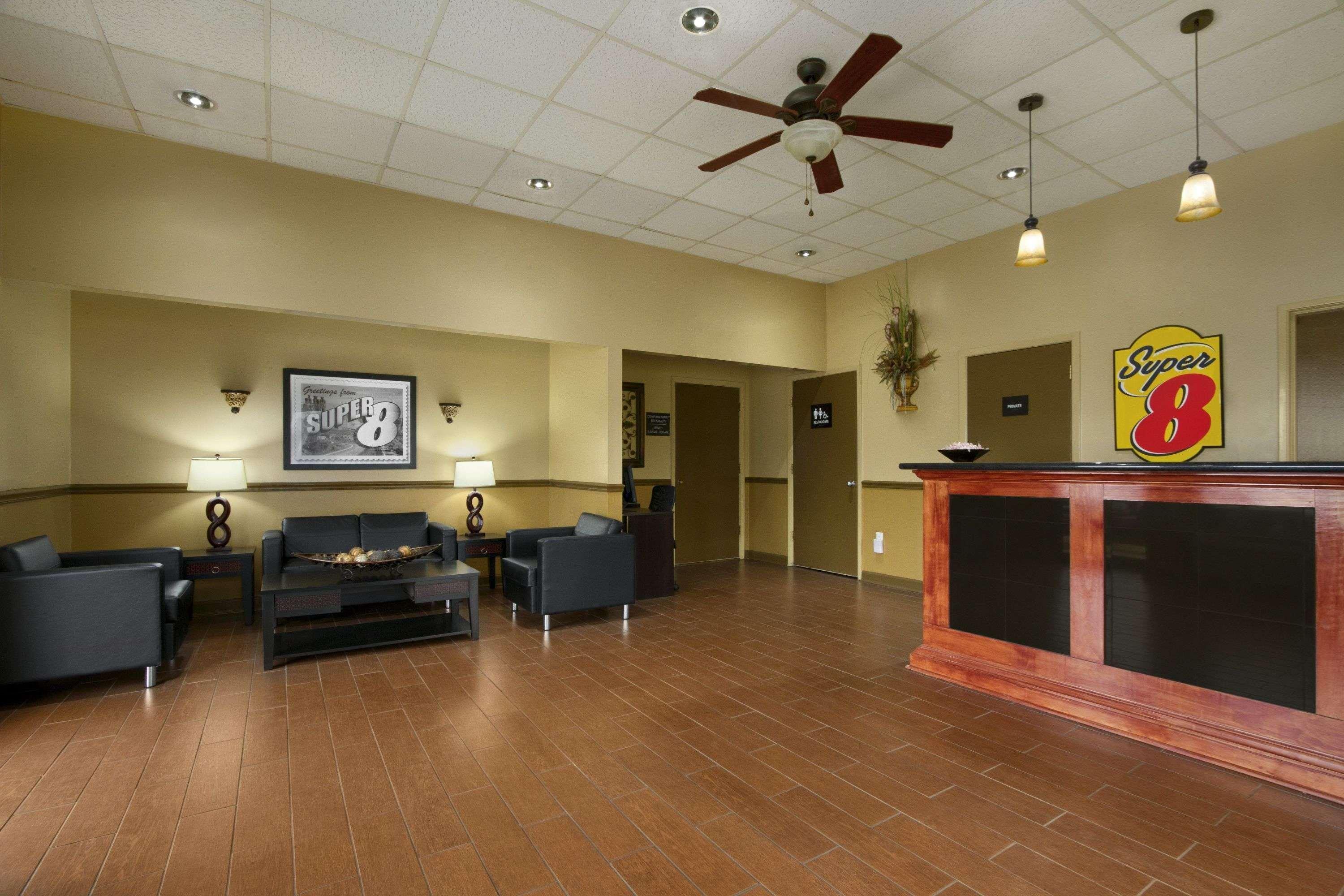 Motel Super 8 By Wyndham-Tupelo Airport Exterior foto